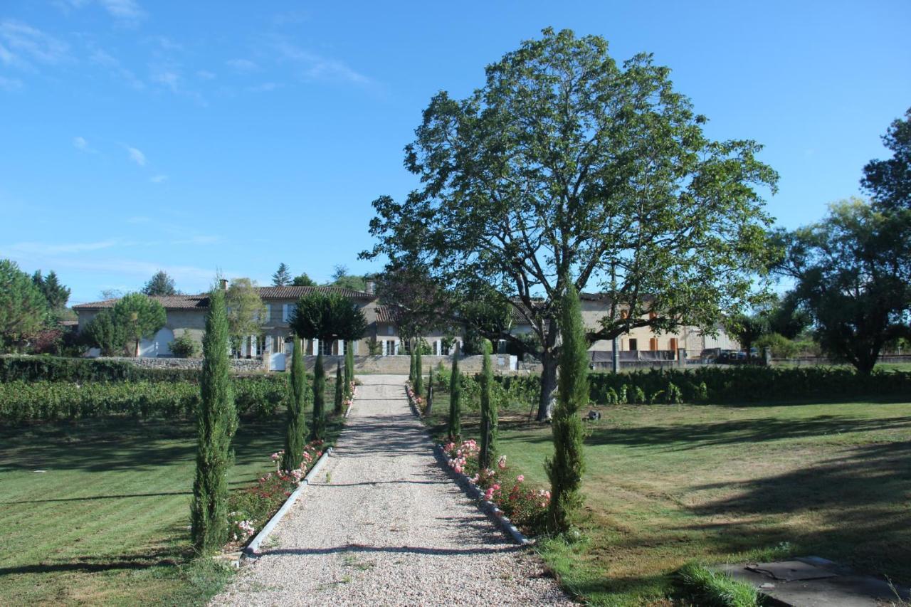 Allée des Roses Saint-Philippe-dʼAiguille Esterno foto